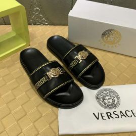 Picture of Versace Slippers _SKU798815013411934